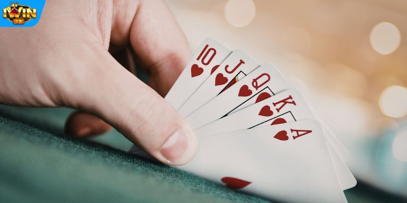 Mẹo chơi bài Phỏm đơn giản với kỹ thuật “Câu bài”