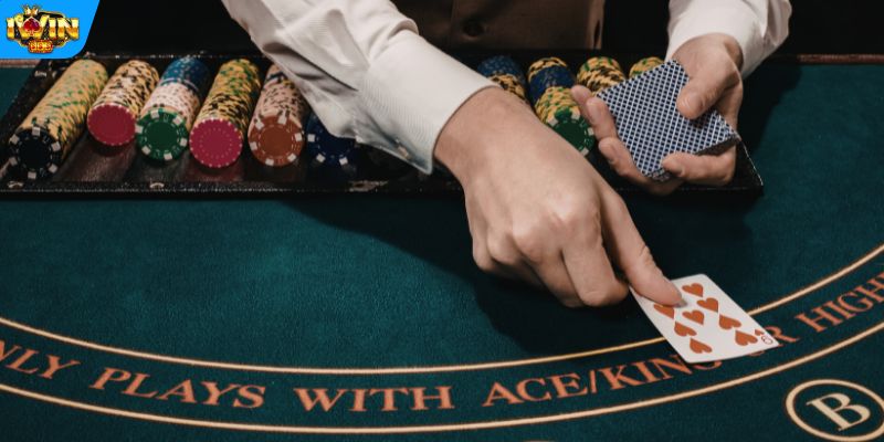 Mẹo đánh bài Phỏm giúp lật ngược thế cờ